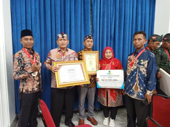 CuplikCom-10-Desa-di-Kabupaten-Indramayu-Ditetapkan-Sebagai-Desa-Sadar-Hukum-Tahun-2022-13112022173404-IMG-20221113-WA0008.jpg