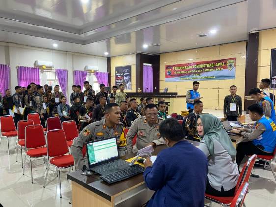 CuplikCom-167-Calon-Siswa-Polri-Jalani-Rikmin-di-Polres-Tanggamus-12032025022447-IMG-20250312-WA0010.jpg