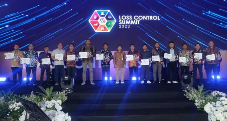 CuplikCom-Awarding-Loss-Control-Summit-2023,-PT-KPI-Unit-VI-Balongan-Borong-Semua-Penghargaan-12112023152925-IMG-20231112-WA0006.jpg