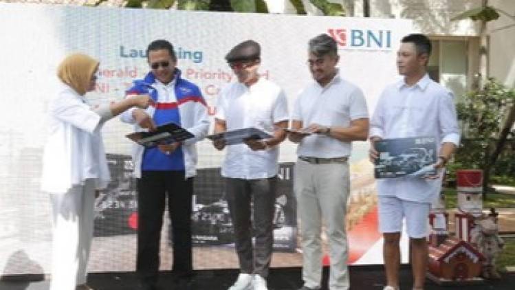 CuplikCom-BNI-Hadirkan-Produk-Khusus-Pecinta-Mobil-Mewah-12122021145712-bni-luncurkan-kartu-debit-prioritas-kartu-kredit-untuk-segmen-pecinta-mobil-mewah_169.jpeg