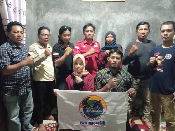 CuplikCom-Bahas-Program-Kerja-Jangka-Pendek-TH-2023,-IWO-Indonesia-Lamsel-Gelar-Rakor-21022023205218-IMG-20230221-WA0071.jpg