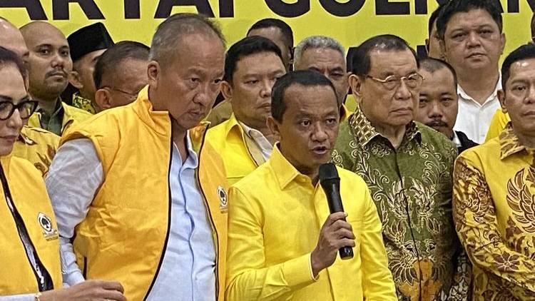 CuplikCom-Bahlil-Sah-Jadi-Ketum-Golkar-Secara-Aklamasi-21082024140804-66c351d3b7677.jpeg