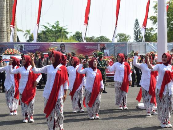 CuplikCom-Dukung-Kebaya-Goes-To-UNESCO,-Pemerintah-Kabupaten-Indramayu-Gencar-Memasyarakatkan-Kebaya-18082022130753-IMG-20220818-WA0006.jpg