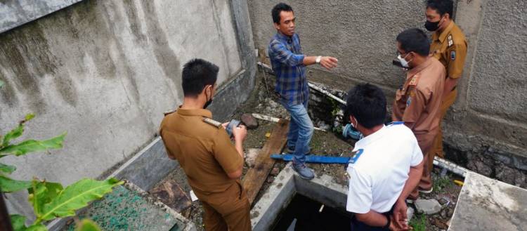 CuplikCom-Evaluasi-Pajak-Air-Bawah-Tanah-dan-Pengelolaan-Sampah,-Bupati-Lamsel-Terjunkan-Tim-ke-PT-BBJ-dan-PT-ASDP-07092021221418-ZIZ03281-864x380.jpg