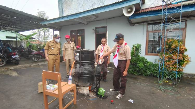 CuplikCom-Gandeng-BUMDES,-Camat-Bangodua-Bentuk-Bank-Sampah-di-Sekolah-07022022191010-IMG-20220207-WA0004.jpg