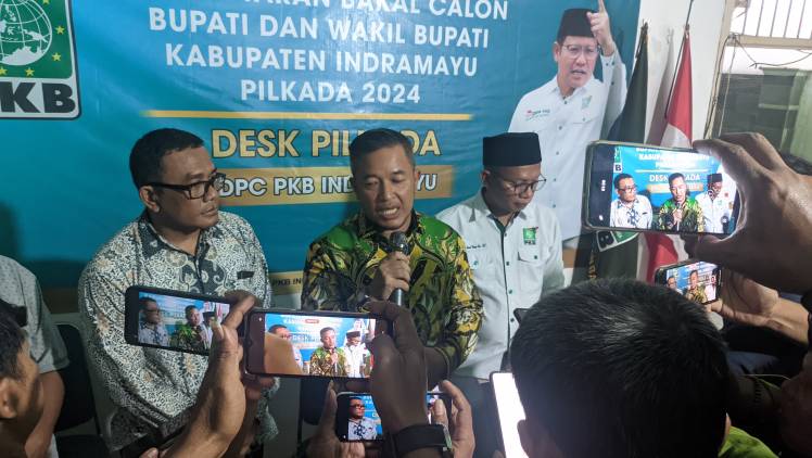 CuplikCom-H-Suwarto-Resmi-Mendaftar-sebagai-Bakal-Calon-Bupati-Indramayu-Lewat-PKB-27042024210637-PXL_20240427_164419982.jpg