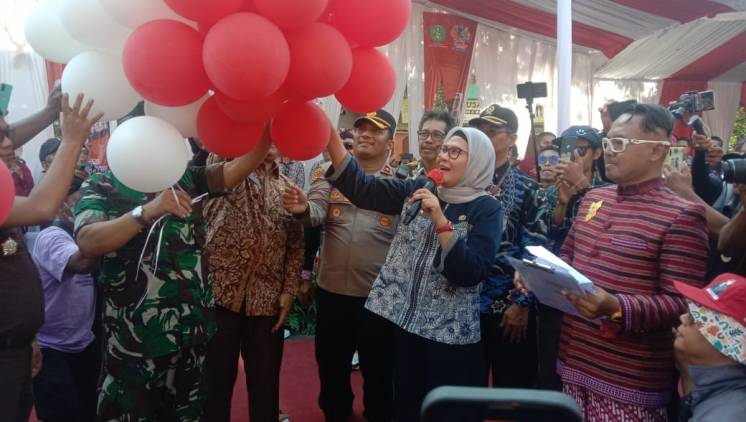 CuplikCom-Hari-Jadi-Indramayu-ke-496,-Bupati-Nina-Gelar-Karnaval-Ketahanan-Pangan-dan-Seni-Budaya-04102023204813-IMG-20231004-WA0062.jpg