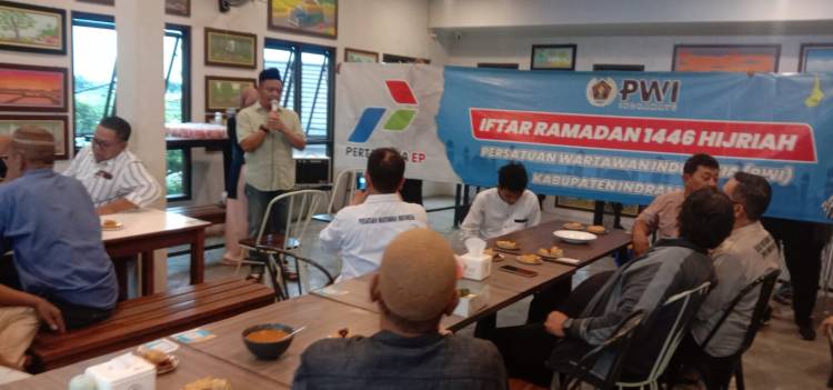 CuplikCom-Iftar-Ramadhan-PWI-Indramayu-2025-Siap-Sinergi-dengan-Pemerintah-Daerah-18032025223146-WhatsApp_Image_2025-03-18_at_20.58.55.jpeg