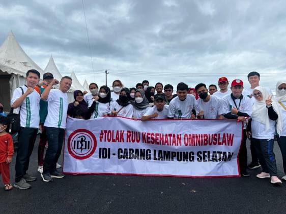 CuplikCom-Ikatan-Dokter-Indonesia-IDI-Cabang-Lampung-Selatan-Tolak-RUU-Kesehatan-Omnibus-Law-16112022222150-IMG-20221116-WA0076.jpg