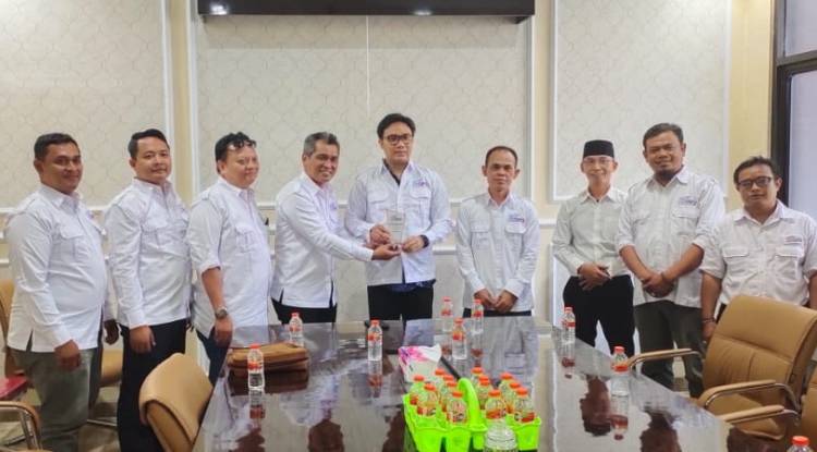 CuplikCom-Jadi-Penasehat-SMSI-Indramayu,-Dandim-Adang-Siap-Awasi-Stunting-Hingga-ke-Desa-13082022100604-dandim016_smsi.jpg