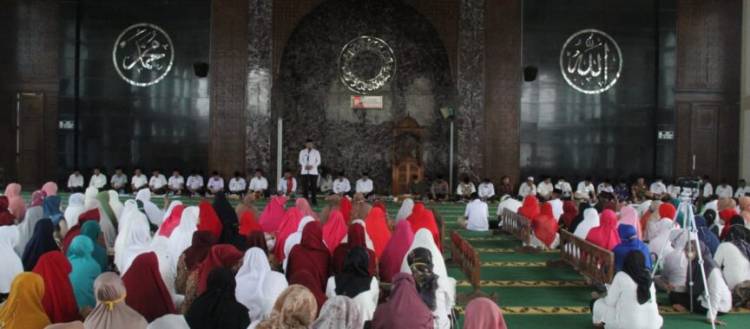 CuplikCom-Jajaran-Pemerintah-Daerah-Lamsel-Hadiri-Acara-Peringatan-1-Muharam-1444-Hijriah-Di-Masjid-Agung-Kalianda-11082022194904-IMG-20220811-WA0007-864x380.jpg