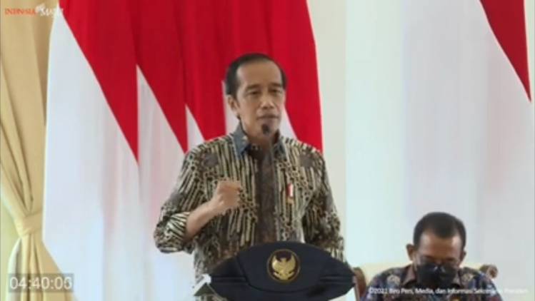 CuplikCom-Jokowi-Kesal-Proyek-Kilang-Pertamina-Terus-Tertunda-20112021222058-Screenshot_20211120-221855_YouTube.jpg