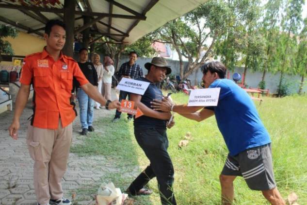 CuplikCom-Kasus-Pembunuhan-Kustalim-Terungkap,-Polres-Indramayu-Gelar-Rekonstruksi,-Pelakunya-Dasim-25102023201642-IMG-20231025-WA0075-696x464.jpg