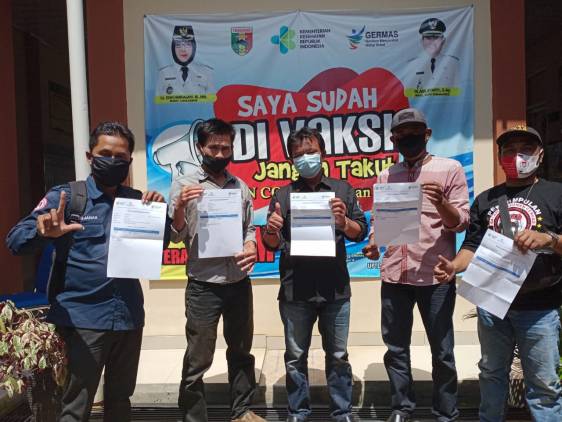 CuplikCom-Ketua-Beserta-Jajaran-DPC-KWI-Tanggamus-Ikuti-Vaksinasi-Covit--19-08042021133134-IMG-20210408-WA0019.jpg