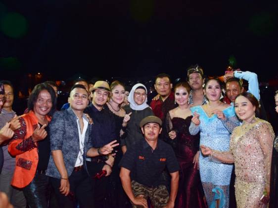 CuplikCom-Konser-Musik-Tarling,-50-Artis-Pantura-Hibur-Penonton-Hari-Jadi-Indramayu-ke-495-10102022130515-IMG-20221010-WA0004.jpg