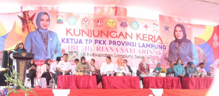 CuplikCom-Kunker-Ke-Lamsel,-TP-PKK-Provinsi-Lampung-Ajak-Semua-Pihak-Sinergi-dan-Kolaborasi-Bersama-Atasi-Stunting-20102022191715-IMG-20221020-WA0010-1-864x380.jpg