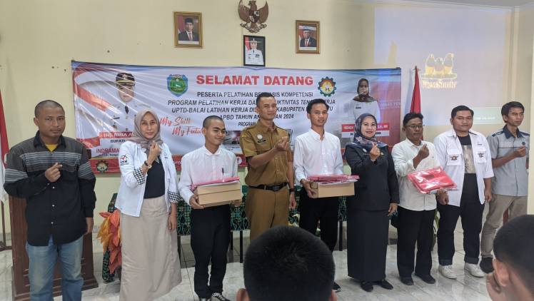 CuplikCom-Kurangi-Angka-Pengangguran,-BLK-Disnaker-Indramayu-Gelar-Pelatihan-Mengemudi,-Otomotif-Hingga-Las-Listrik-29042024113722-IMG_20240429_113404.jpg