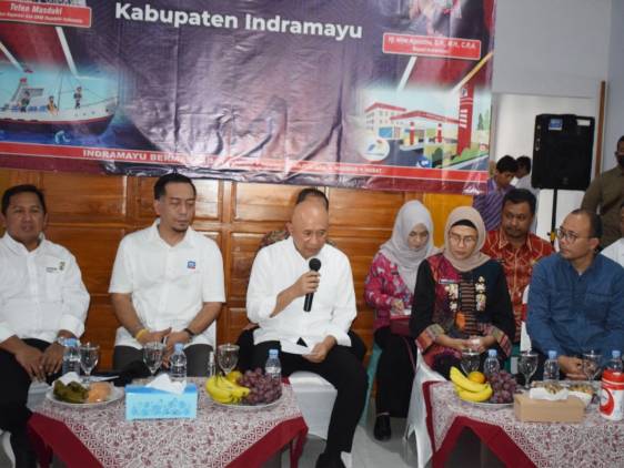 CuplikCom-Menkop-UKM-Kunjungi-Produksi-Rumput-Laut-Milik-Nelayan-Desa-Cangkring-22092022161429-IMG-20220922-WA0015.jpg