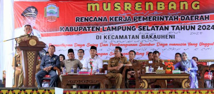 CuplikCom-Musrenbang-Kecamatan-Bakauheni,-Bupati-Nanang-Minta-Potensi-Daerah-di-Branding-31012023200021-Bakauheni-1024x451.jpg