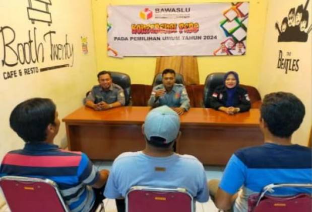 CuplikCom-Panwaslu-Lohbener-Gelar-Pres-Rilis-Terkait-Pengawasan-Pendistribusian-Logistik-05022024213410-IMG-20240205-WA0173.jpg