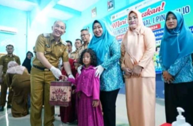 CuplikCom-Penjabat-Bupati-Tanggamus-Buka-Pencanangan-Pekan-Imunisasi-Nasional-PIN-Polio-24072024143522-IMG_20240724_143428.jpg