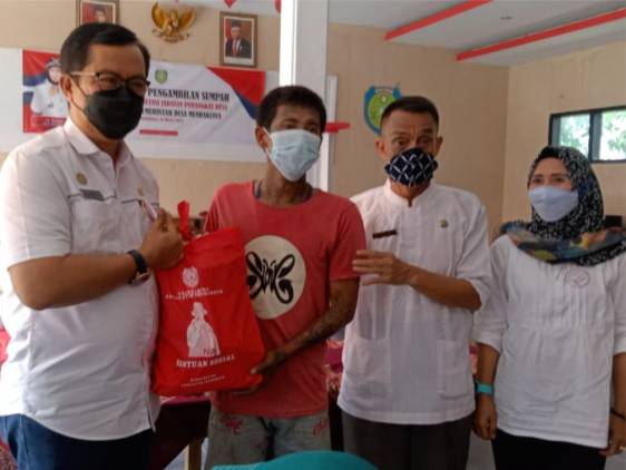 CuplikCom-Penyandang-Disabilitas-Warga-Mundakjaya-Terima-Bantuan-Sosial-24032022173629-IMG-20220324-WA0004.jpg