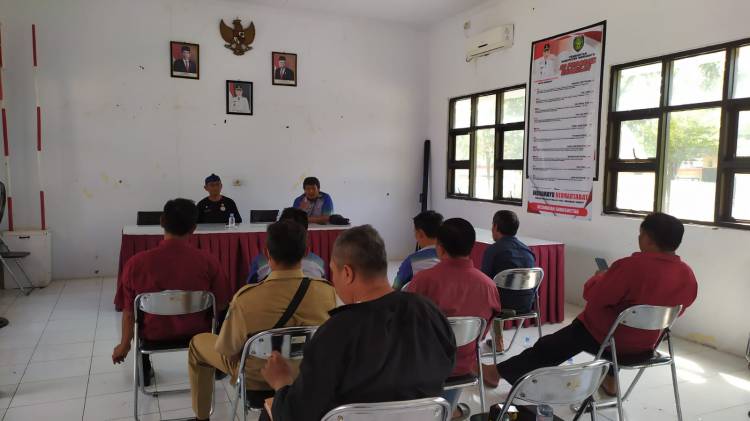 CuplikCom-Penyelamatan-Tanaman-Padi-400-Ha,-Camat-Gabuswetan-Gelar-Rakor-Terbatas-02082023102615-IMG-20230802-WA0006.jpg