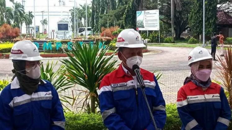 CuplikCom-Pertamina-Balongan-Sempat-Terbakar-Lagi,-Menteri-ESDM-Api-Sudah-Padam-03042021145130-20210403_144213.jpg