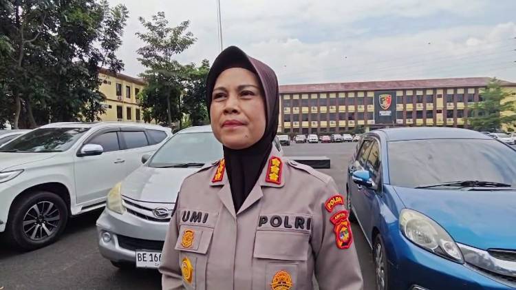 CuplikCom-Polda-Lampung-Dalami-Kebakaran-Gudang-di-Natar-21092024215034-IMG-20240921-WA0003.jpg