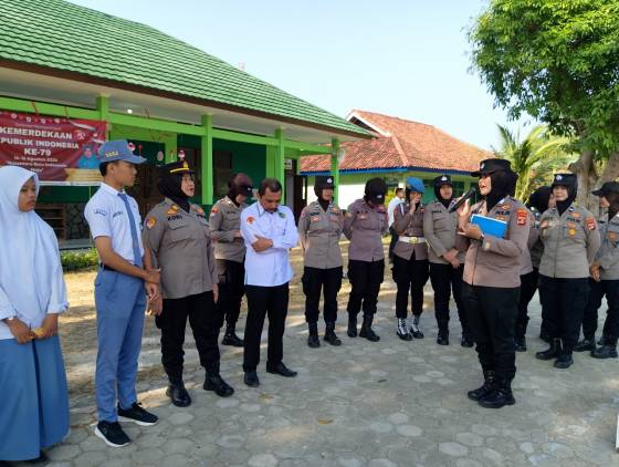 CuplikCom-Polwan-Goes-To-School-Edukasi-Siswa-MAN-1-Lamsel-Dalam-Peringatan-Hari-Jadi-Polwan-ke-76-26082024124346-IMG-20240826-WA0010.jpg