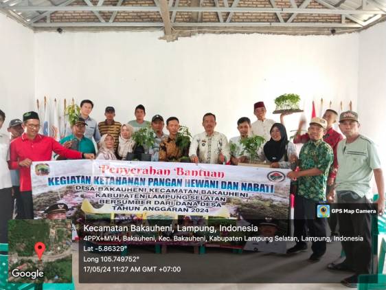 CuplikCom-Program-Ketahanan-Pangan-Anggaran-2024,-Pemdes-Bakauheni-Serahkan-Bibit-Tanaman-dan-Ikan-Lele-17052024143817-IMG-20240517-WA0016.jpg