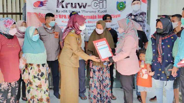 CuplikCom-Program-KruwCil-Kembali-Disalurkan,-Warga-Sliyeg-Peroleh-Permodalan-31032022125801-IMG-20220331-WA0002.jpg