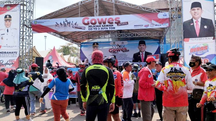 CuplikCom-Ribuan-Gowes-Meriahkan-HUT-ke-3-Perumdam-Tirta-Darma-Ayu-11032023105901-IMG-20230311-WA0036.jpg