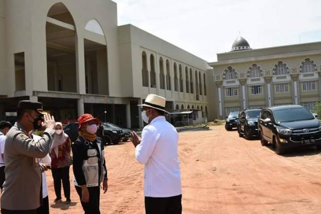 CuplikCom-Ridwan-Kamil-Sebentar-Lagi-Miniatur-Masjid-Nabawi-Ada-di-Indramayu-10092021233414-FB_IMG_1631287341159.jpg