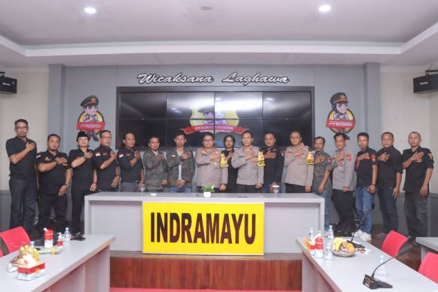 CuplikCom-Siap-Bersinergi-Soal-Kamtibmas,-GRIB-Jaya-Indramayu-Silaturahmi-ke-Polres-23042024152057-IMG-20240423-WA0088.jpg