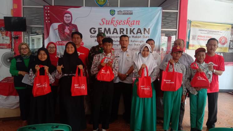 CuplikCom-Tekan-Stunting,-Diskanla-Indramayu-Sosialisasikan-Gemarikan-di-Desa-Ranjeng-25102023141441-IMG-20231025-WA0120.jpg